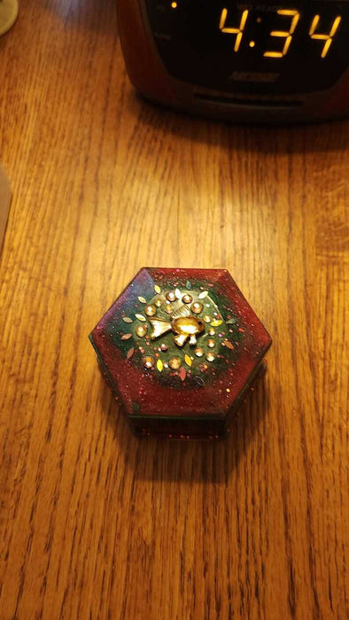 A Small Hexagon Goldfish Jewelry-Trinket Box - MyTreasureShopBySue