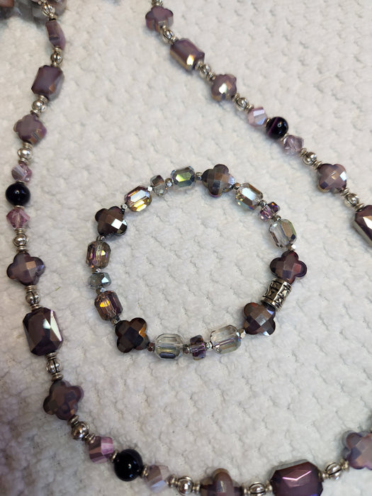 A Silver Crystal Necklace and Bracelet Set ~